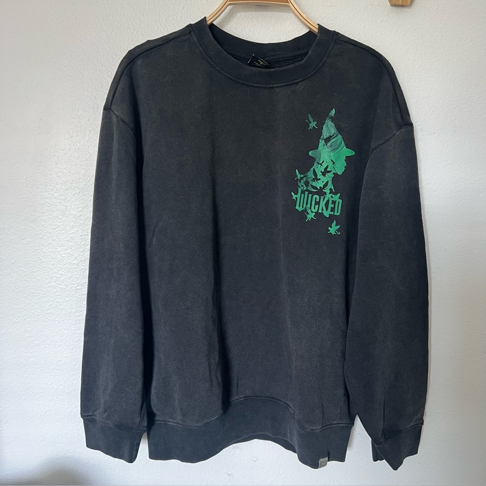 Target Wicked Men’s Crewneck Sweatshirt Pullover Medium Paul Tazwell